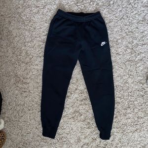 New Nike joggers from urban